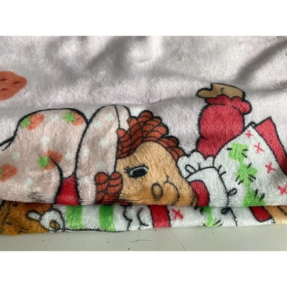 Strawberry Shortcake 50 X 70” Soft‎ Plush Throw Blanket Retro Classic NEW
